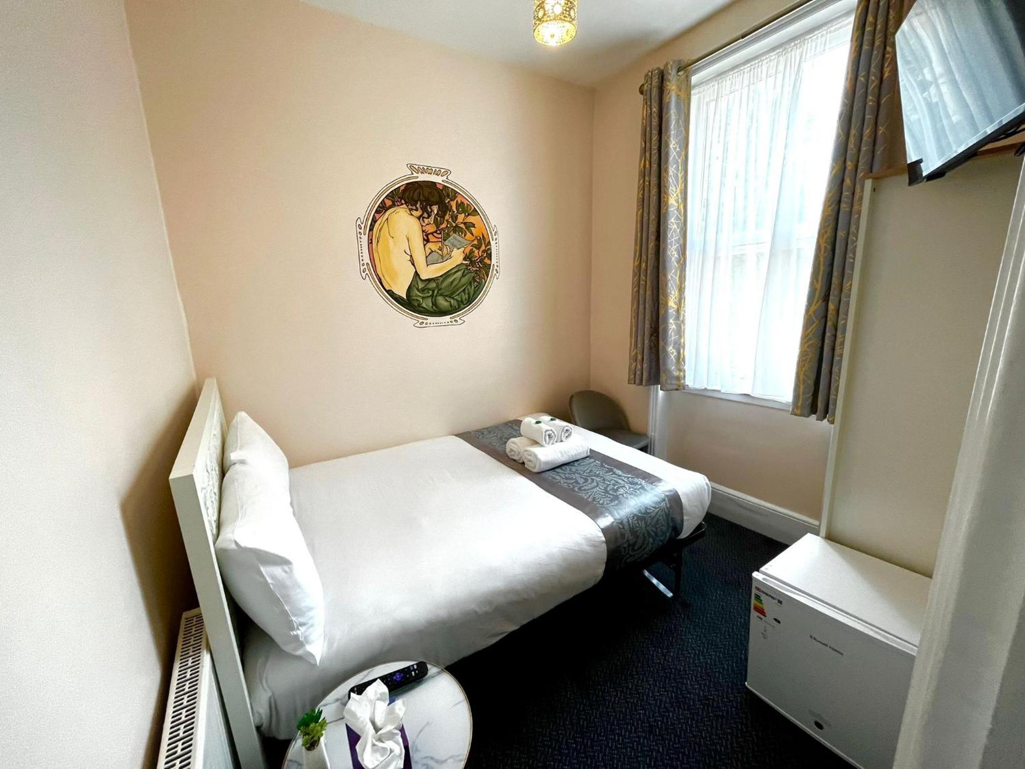 United Lodge Hotel ลอนดอน ภายนอก รูปภาพ